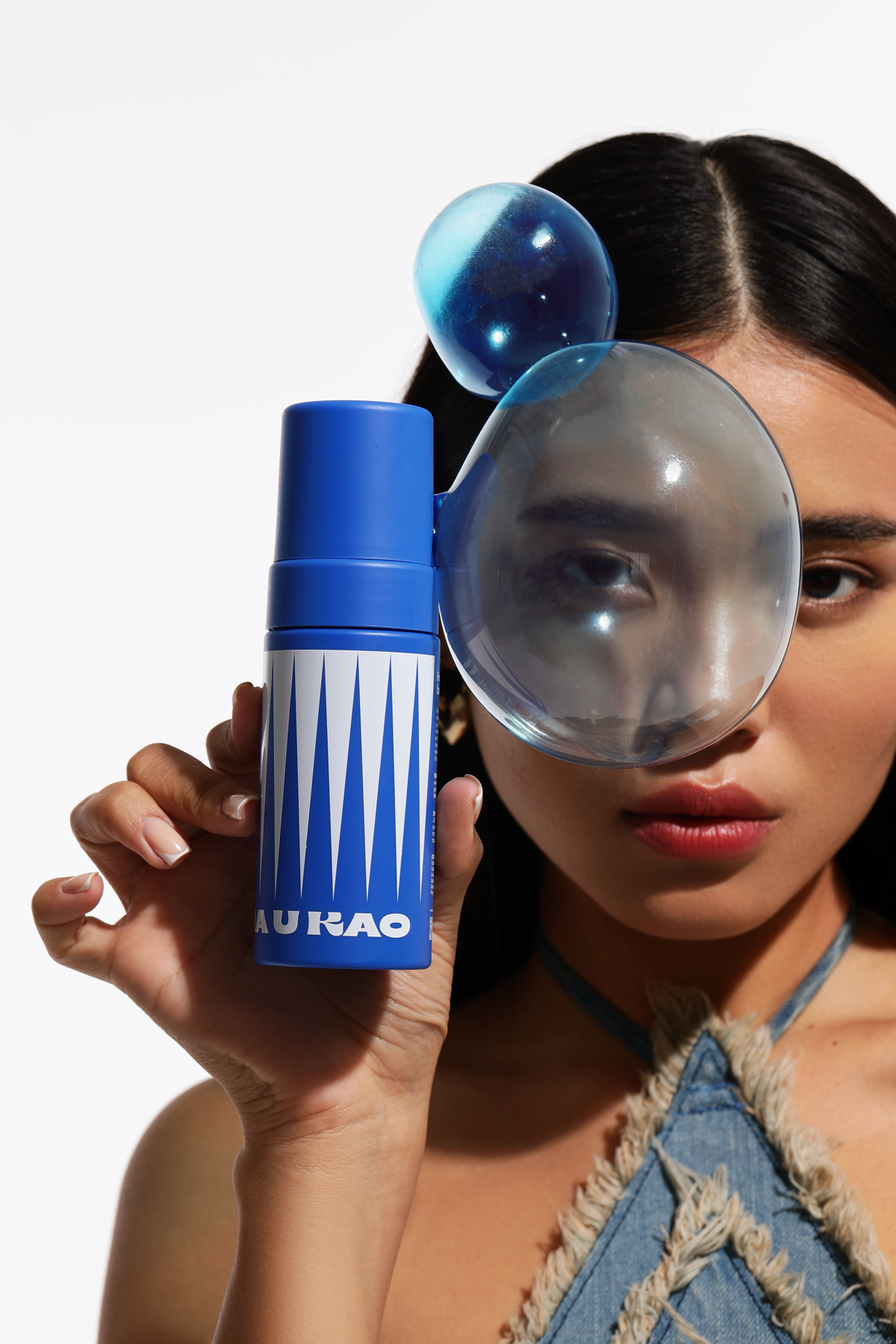 Киберспорт - это конечно удивительно, учитывая, что мне ближе съемки направления beauty и fashion 👌🏼
Вот, например, одна из съемок для косметического бренда Cha O Kao | Сетка — социальная сеть от hh.ru