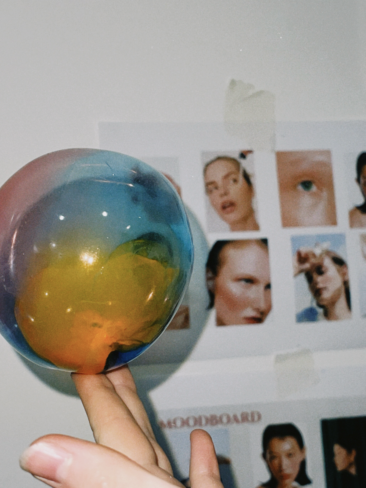 Киберспорт - это конечно удивительно, учитывая, что мне ближе съемки направления beauty и fashion 👌🏼
Вот, например, одна из съемок для косметического бренда Cha O Kao | Сетка — социальная сеть от hh.ru