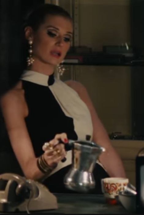 Непосредственно перед пытками главгадина сидит и попивает кофеек из гейзерной кофеварки | Сетка — социальная сеть от hh.ru