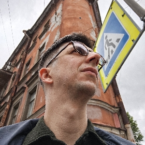 Денис Веселов