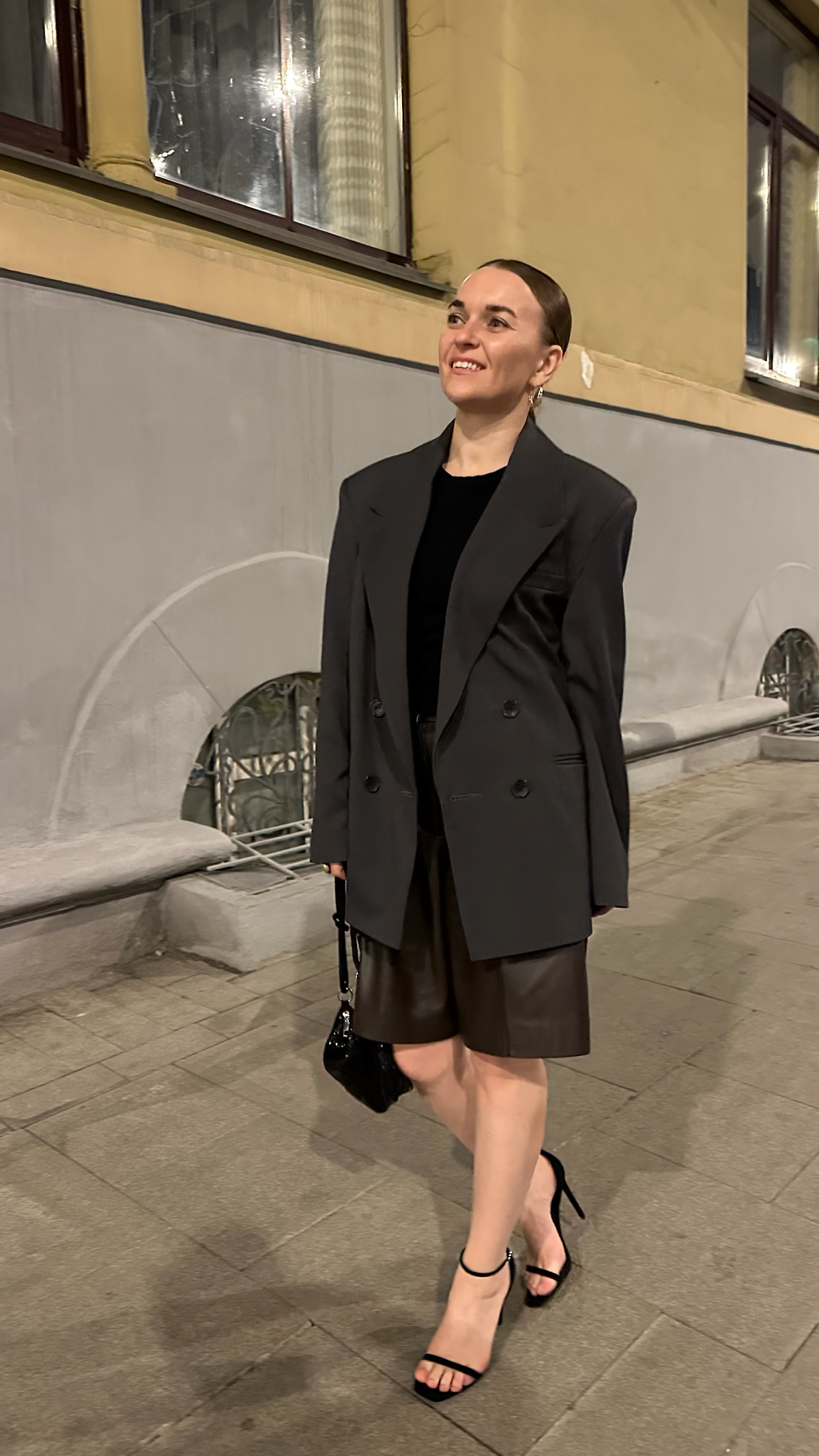 Может кому-то будет полезно! 
https://t.me/thecoachistalking/908
Подкаст : представь , что сейчас идет 
твоя коуч сессия 🤞 | Сетка — социальная сеть от hh.ru