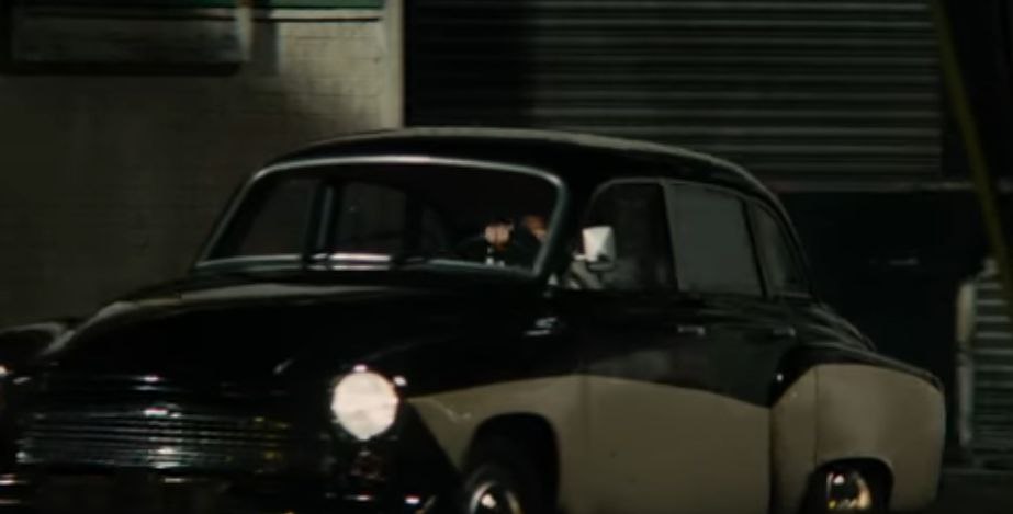 Снова заступаю на не самую известную мне тему автомобилей, но тут такой фильм, грех не рассказать о них 
Когда я увидела сцену погони, мне казалось, что Илья рассекает по Восточному Берлину на Запорож... | Сетка — социальная сеть от hh.ru