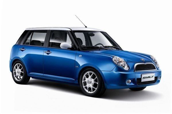 Куда катится этот мир?
В 2008 году китайский Лифан выпустили своё прочтение британского Мини. Получилось не очень. 
Прошло 16 лет, и новый пятидверный британец стал практически не отличим от китайца | Сетка — социальная сеть от hh.ru