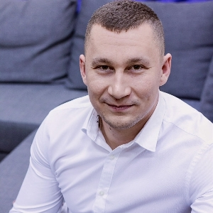 Алексей Иванов