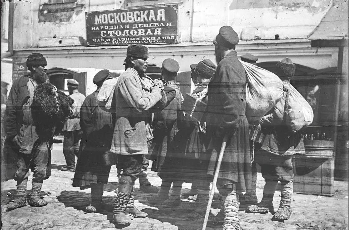 Иногда ощущаю себя продавцом кроксов за прилавком какого-нибудь нижегородского базара 18 века | Сетка — социальная сеть от hh.ru