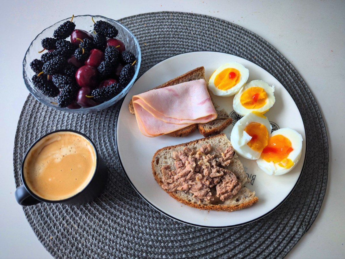 Продолжаем по еду. 
Любите шелковицу? | Сетка — социальная сеть от hh.ru