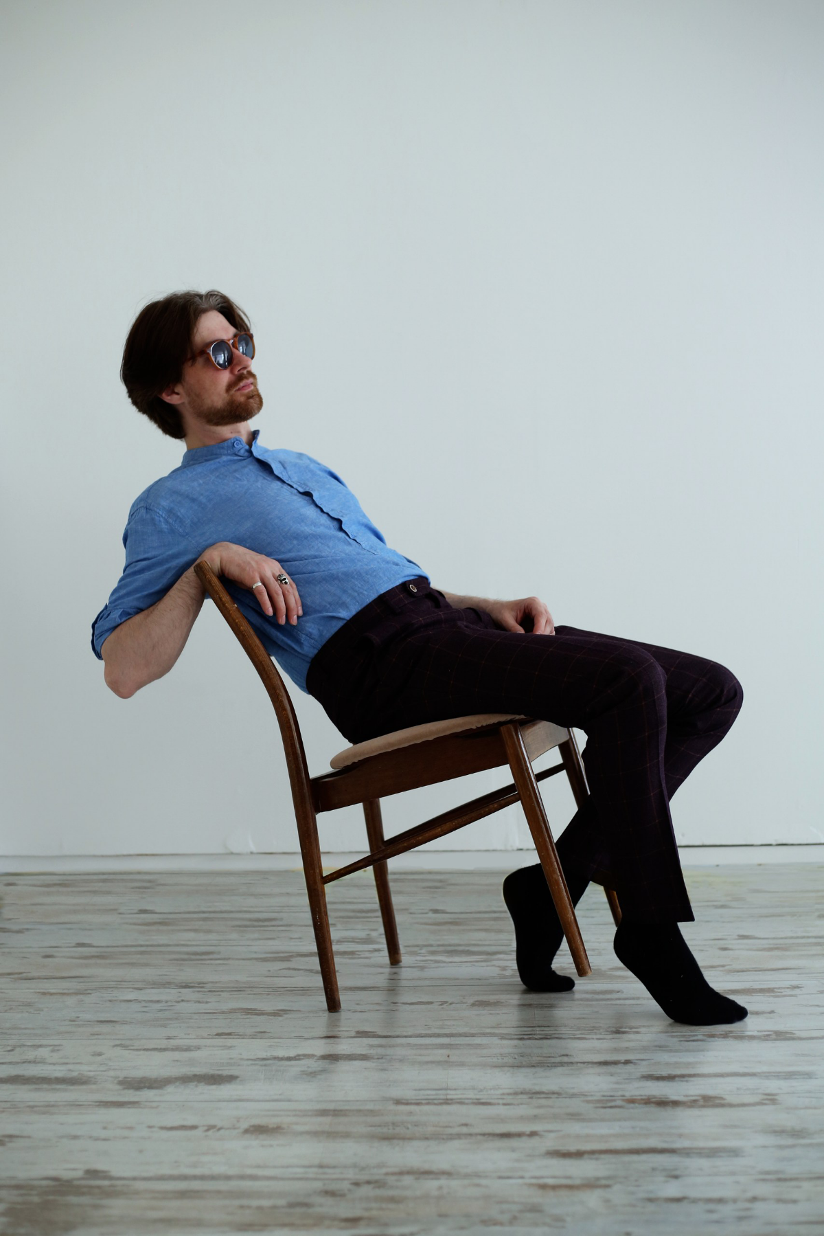 Цветные кадры я тоже люблю
I like color shots as well
#фотосессия
#фото
#мужскойпортрет | Сетка — социальная сеть от hh.ru