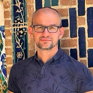 Антон Попов