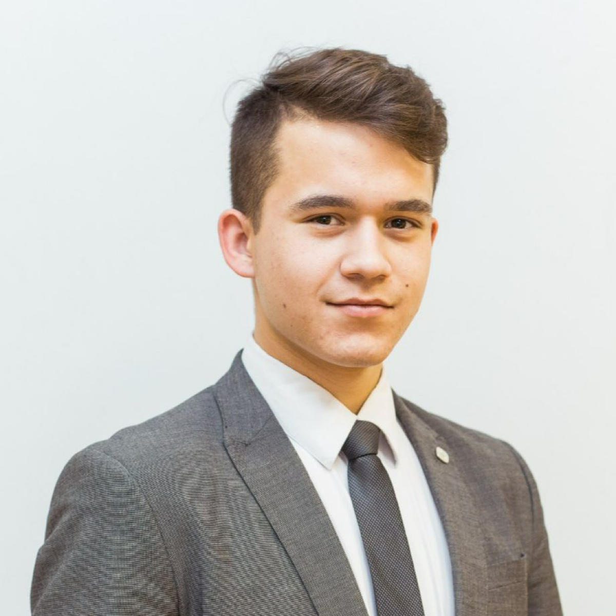 Александр Халин