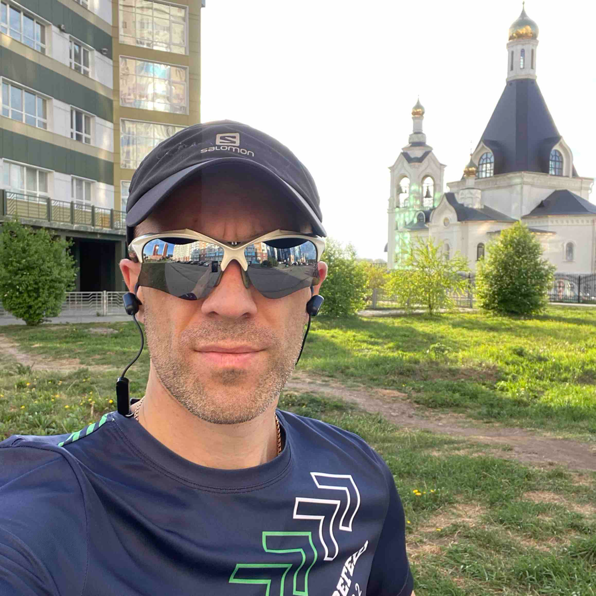 Евгений Лавренов