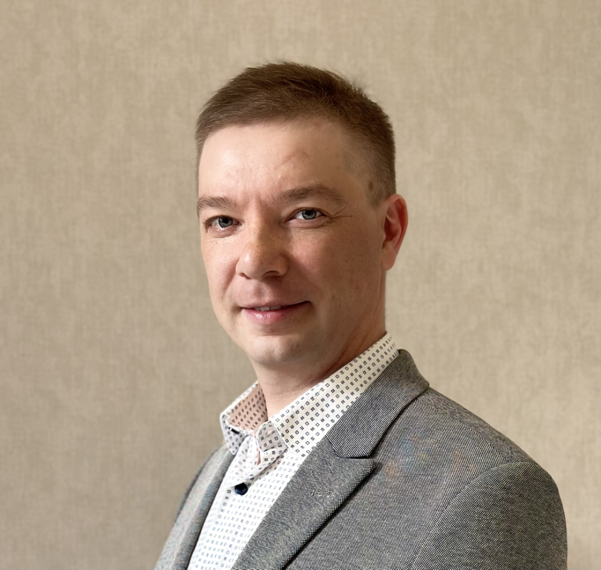 Денис Тарасов | Сетка — социальная сеть от hh.ru