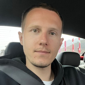 Виктор Раенко