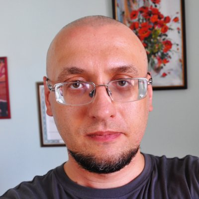 Денис Сахарных