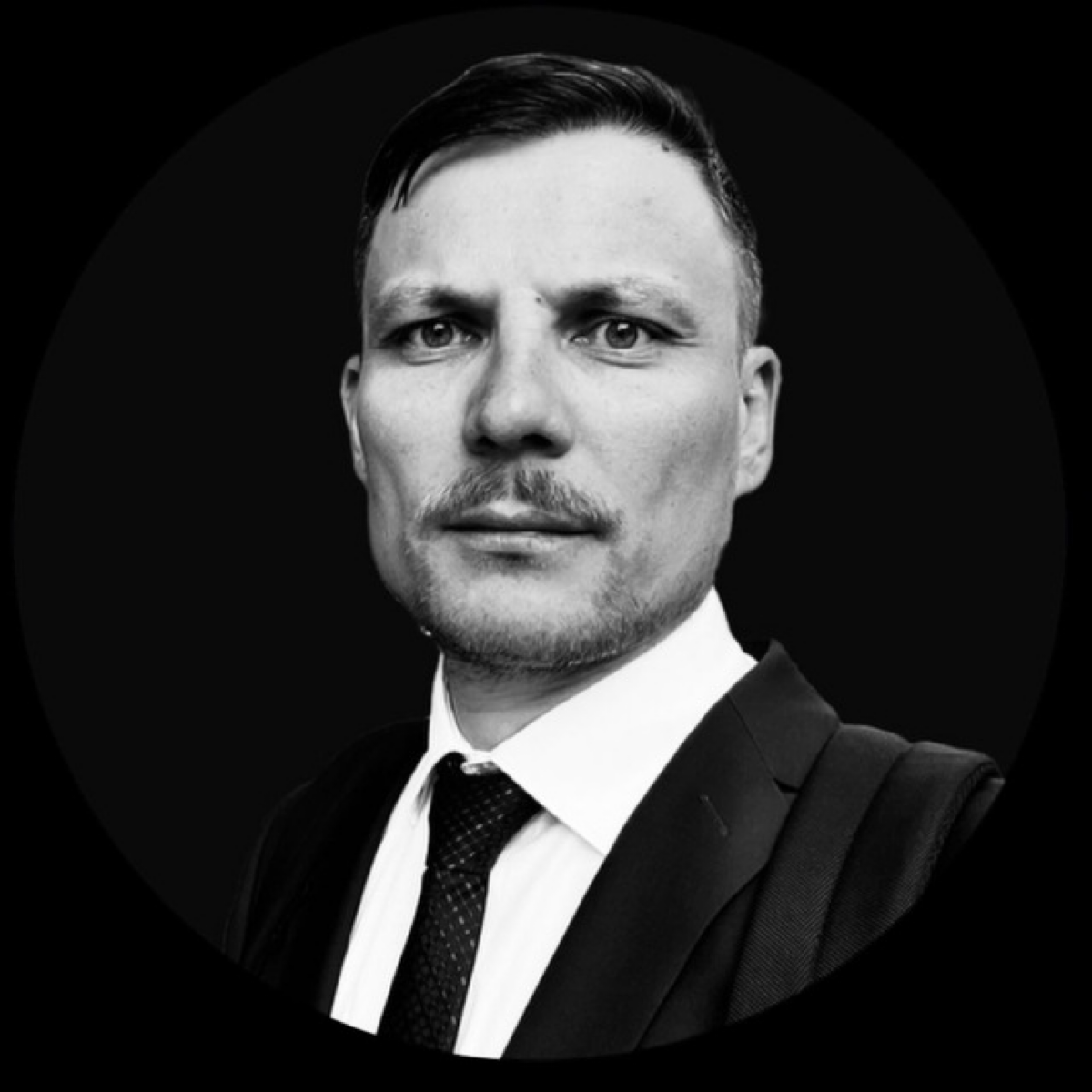 Артур Карамов