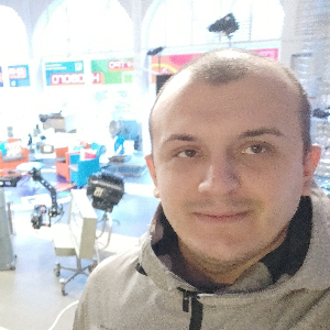 Энрик Амбарцумян | Сетка — социальная сеть от hh.ru