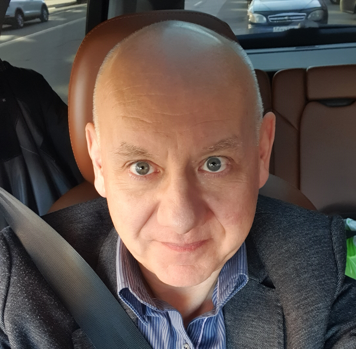 Eugene Golubev | Сетка — социальная сеть от hh.ru