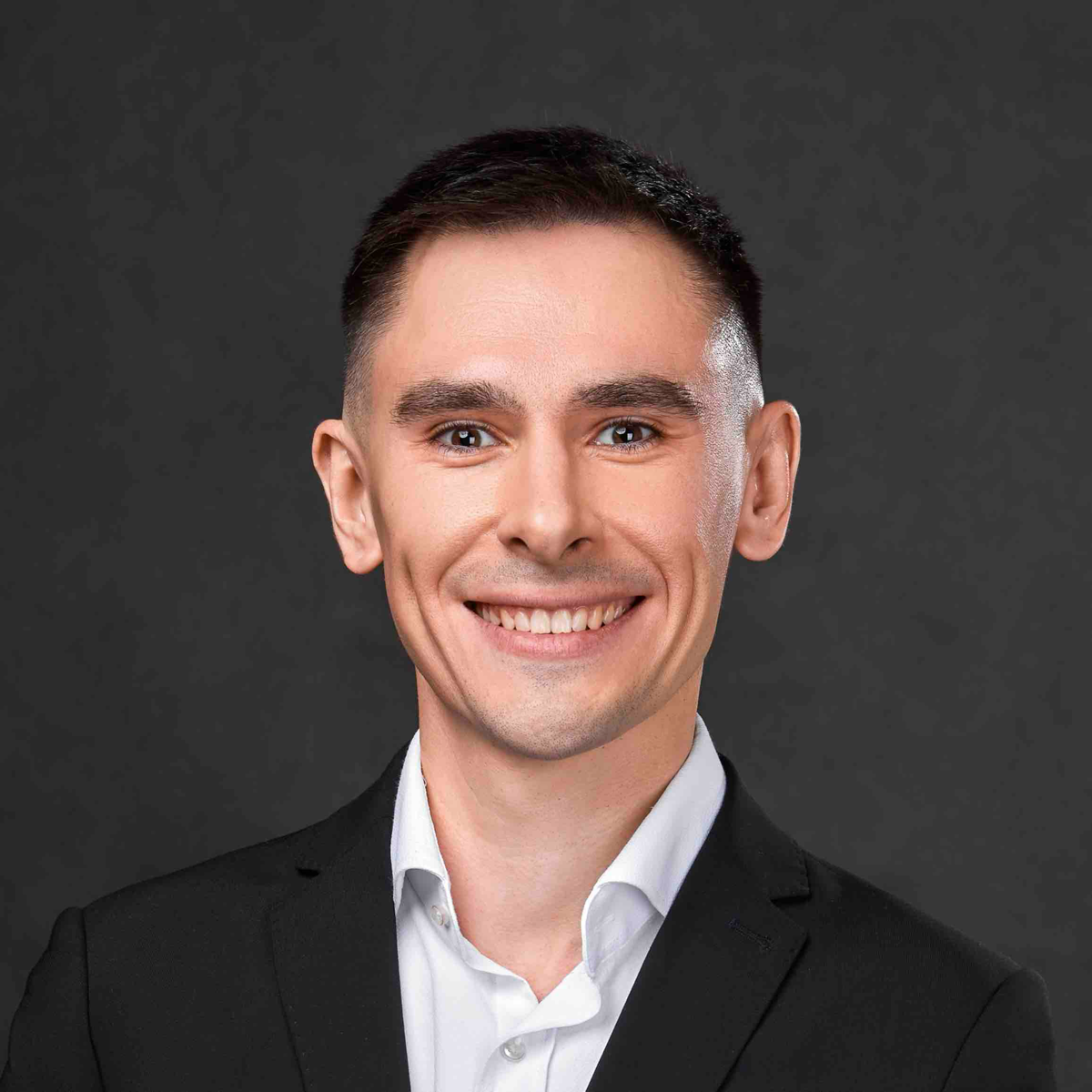 Денис Макрушин | Сетка — социальная сеть от hh.ru