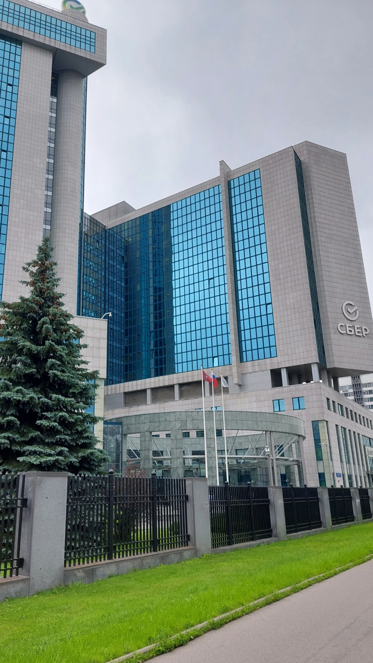 Надеюсь, никого не сдуло сегодня | Сетка — социальная сеть от hh.ru