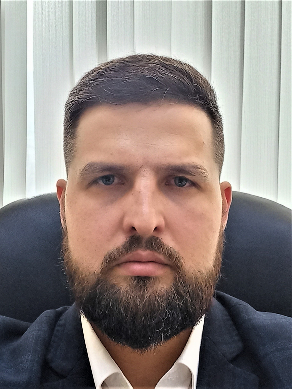 Дмитрий Глухов