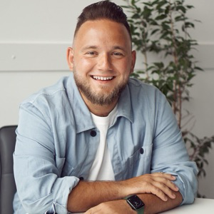 Антон Ларин