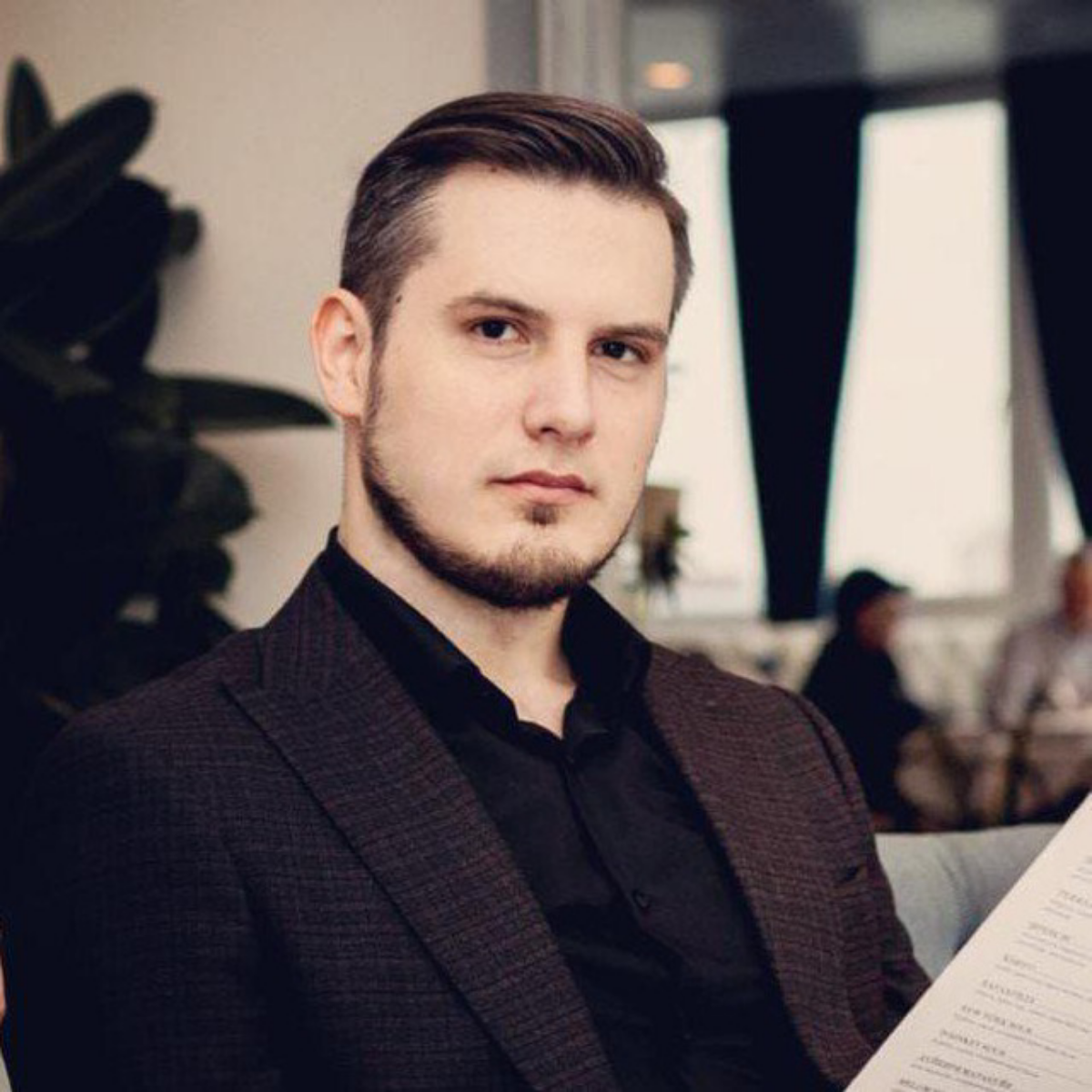Привет, Сетка!
Меня зовут Глубоков Юрий, и я рад присоединиться к этой профессиональной сети | Сетка — социальная сеть от hh.ru