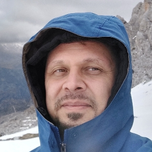 Владимир Зинов