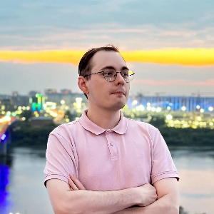 Максим Петров