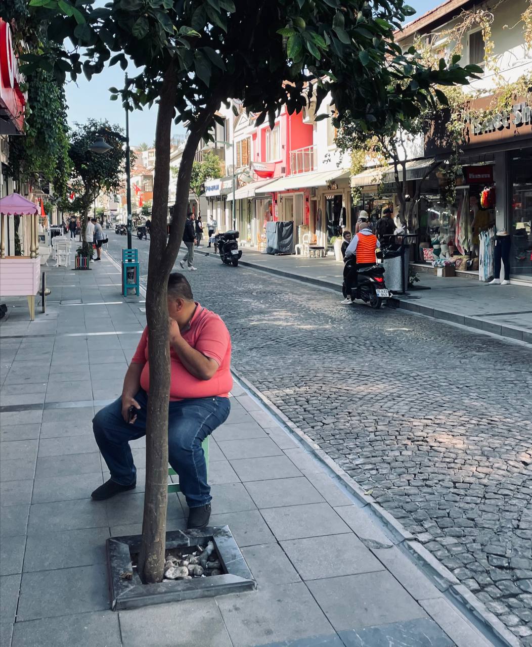 Встретимся через 15 минут.
Отдельная любовь тем, кто прилет с конкретными вопросами.
Писать их можно под этим постом и задать голосом.
Завариваем кофеек и вперёд 💔
Просто послушать — решение так себе | Сетка — социальная сеть от hh.ru