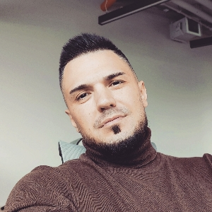 Артем Леонов | Сетка — социальная сеть от hh.ru