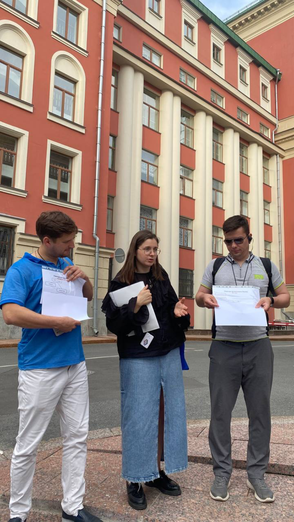 Сходить на экскурсию на этой неделе и не промокнуть это нужно еще постараться… но мы справились 😁
📍После работы погрузились с коллегами из Туризм | Сетка — социальная сеть от hh.ru