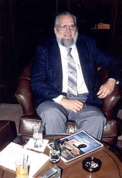 Сегодня исполняется 30 лет со дня ухода легенды - Джея Майнера , отца Amiga . Он родился 31 мая 1932 года и умер 20 июня 1994 года. | Сетка — социальная сеть от hh.ru