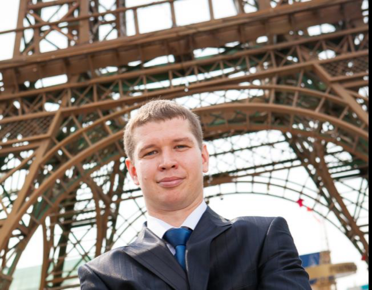 Артем Истомин