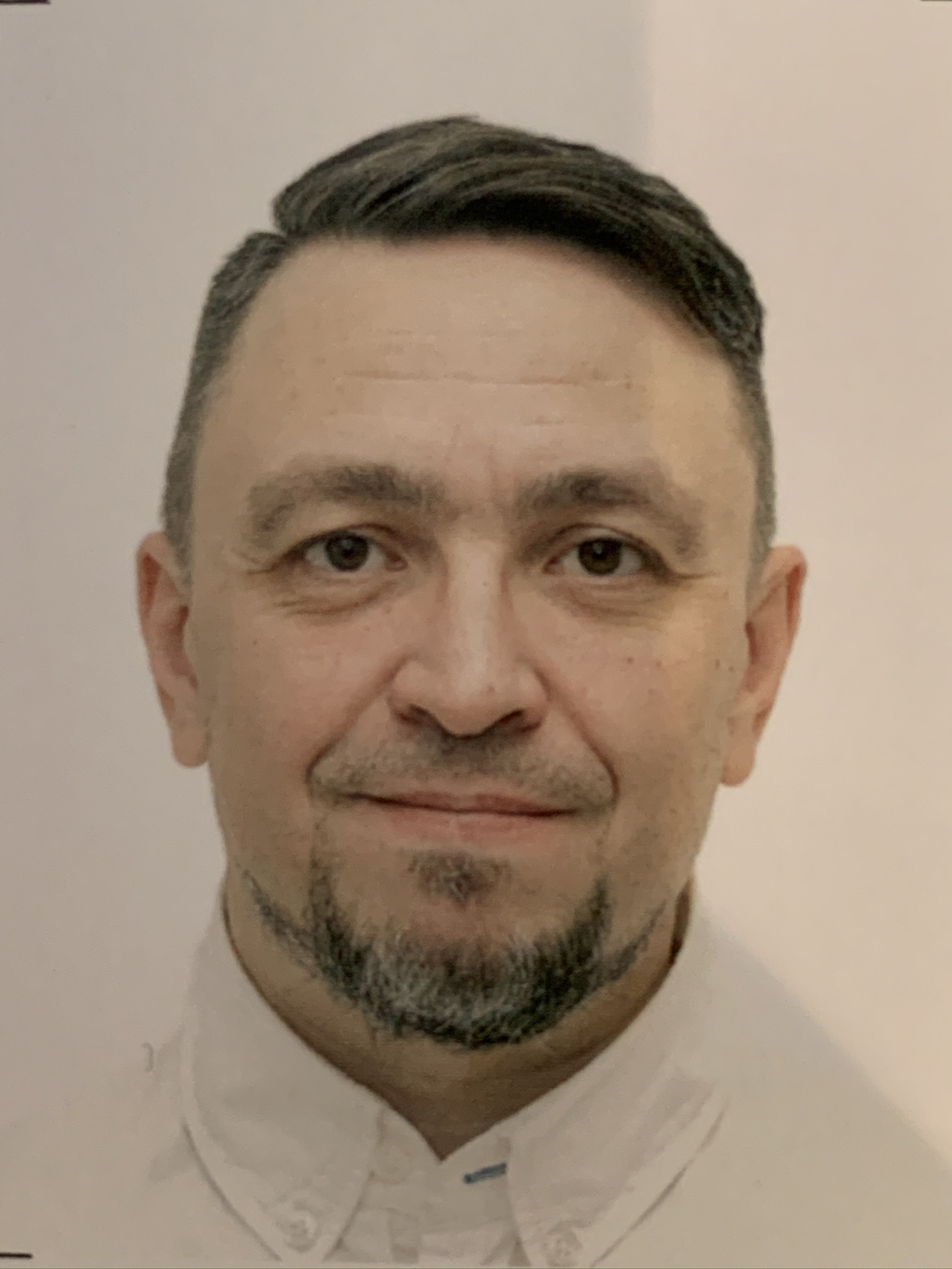 Александр Тихонов