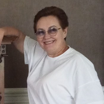 Елена Плотникова