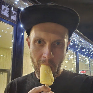 Антон Тарасов