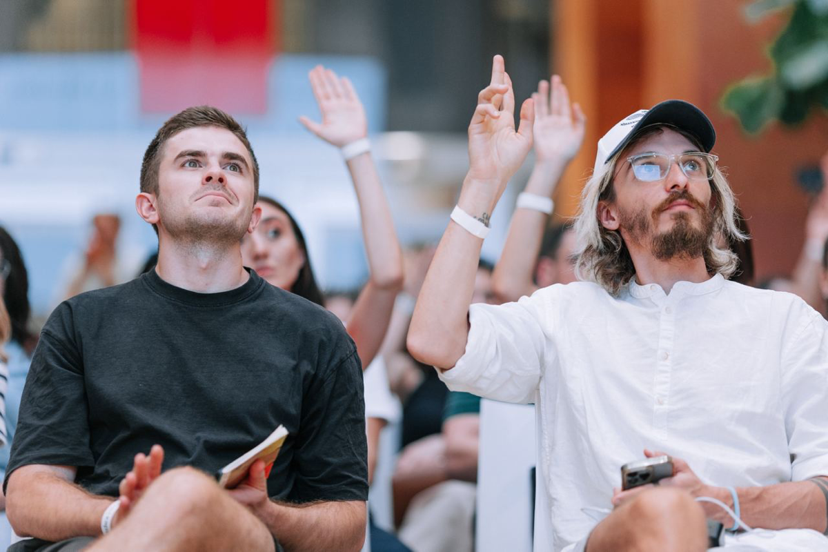 Залетели на ивент Yandex.Hall в Армении.
Да, ребята, конечно, отгрохали классный офис.
Восхищаемся и ждем открытия Лавки и Маркета.
#yango #yandex | Сетка — социальная сеть от hh.ru