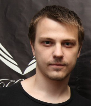 Максим Никонов