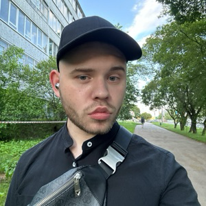 Максим Мельников