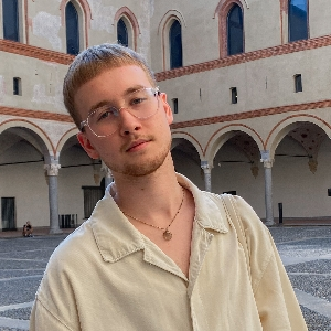 Артём Халилов
