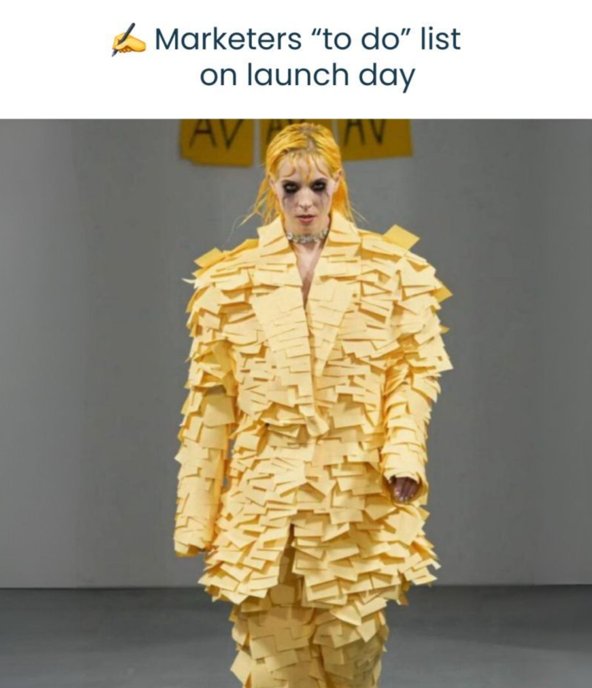 Эй, продакт-маркетологи! Представьте: ваша команда разработки только что выкатила новую супер-пупер фичу. Они в экстазе, пьют шампанское, а вы.. | Сетка — социальная сеть от hh.ru