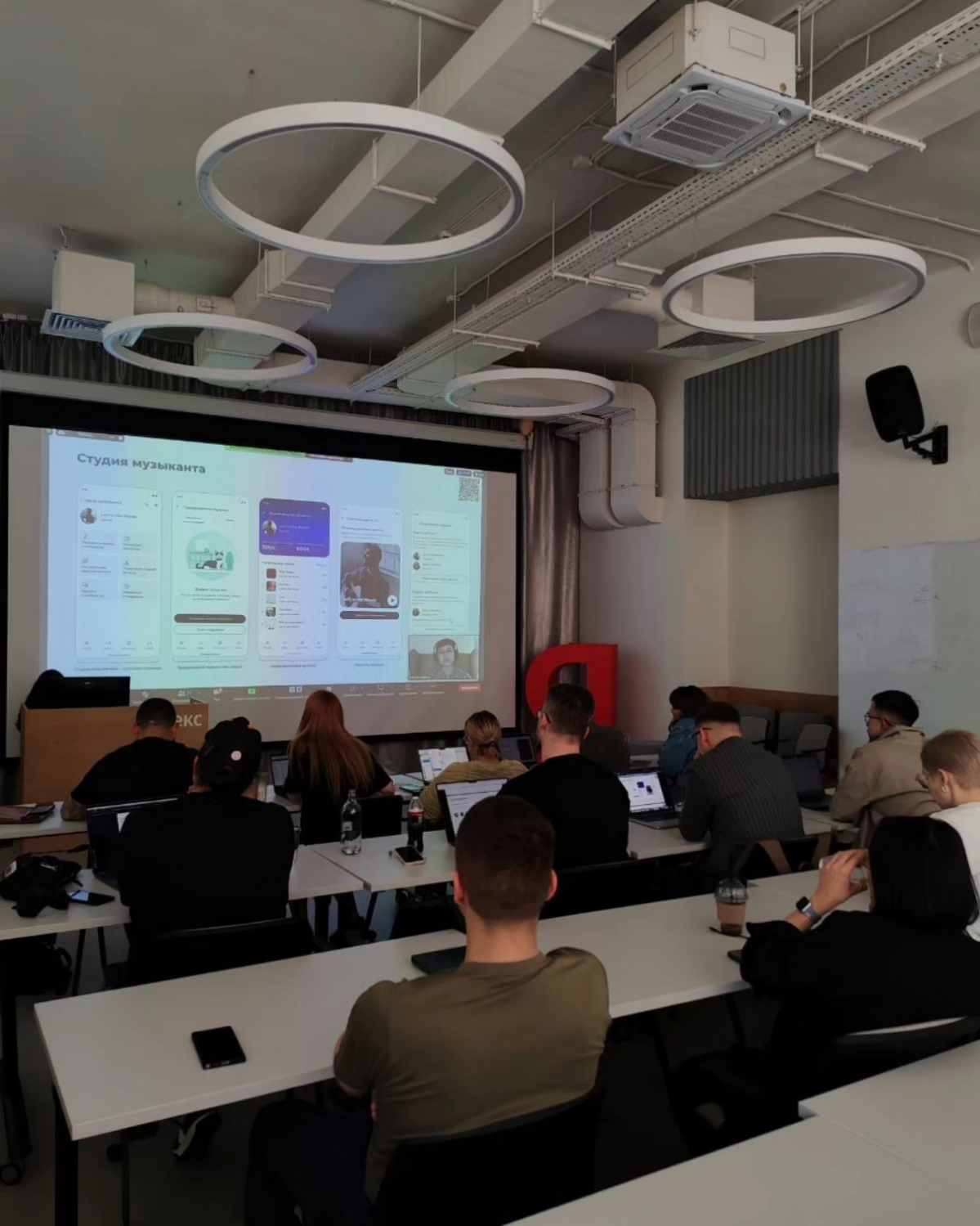 В комиссии по дизайну | Сетка — социальная сеть от hh.ru