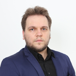 Максим Кузнецов