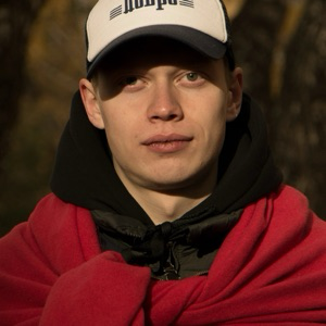 Данила Кучерявый