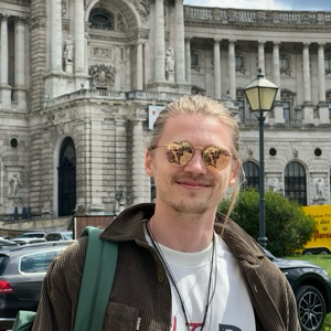 Антон Мартыненко | Сетка — социальная сеть от hh.ru