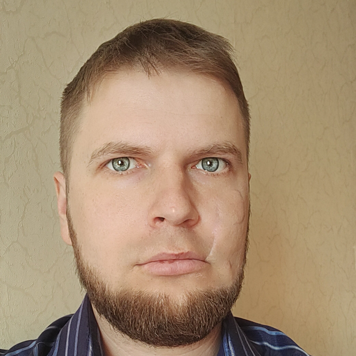 Денис Левченко