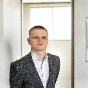 Максим Чурсин