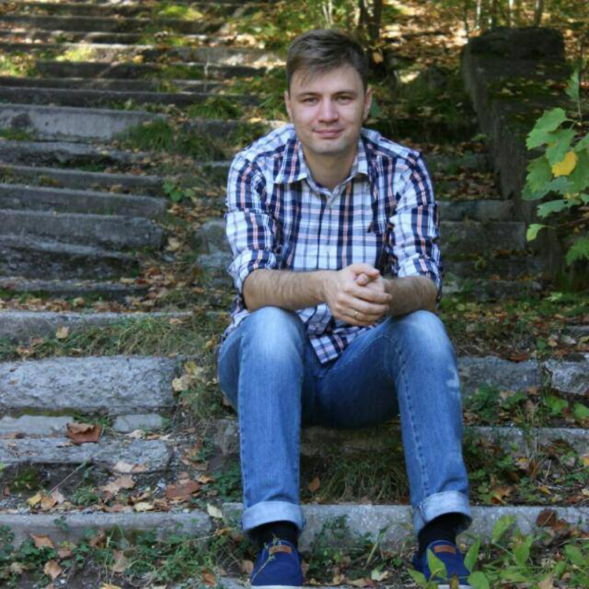 Андрей Попов