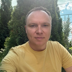 Максим Лобов