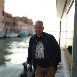 Роман Глазков