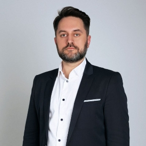 Олег Богданов